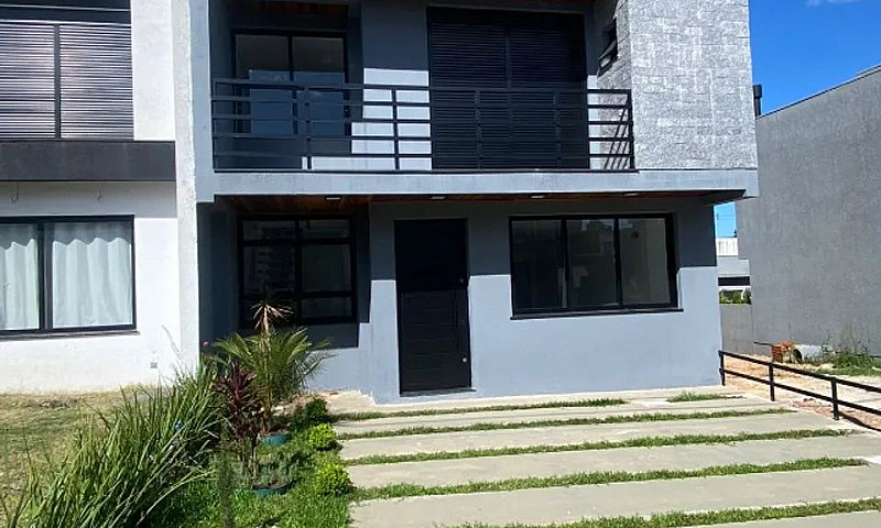 Casa Em Condomínio F...