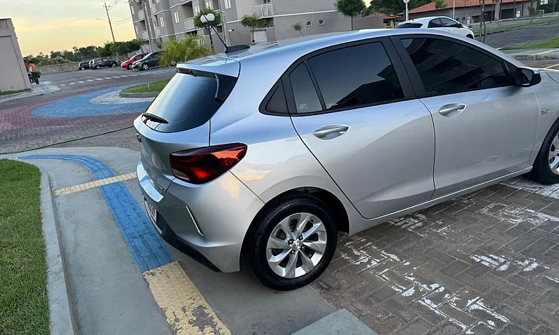 Chevrolet Onix Hatch...