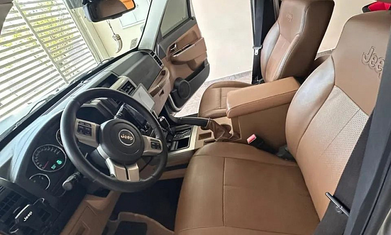Jeep Cherokee Limite...