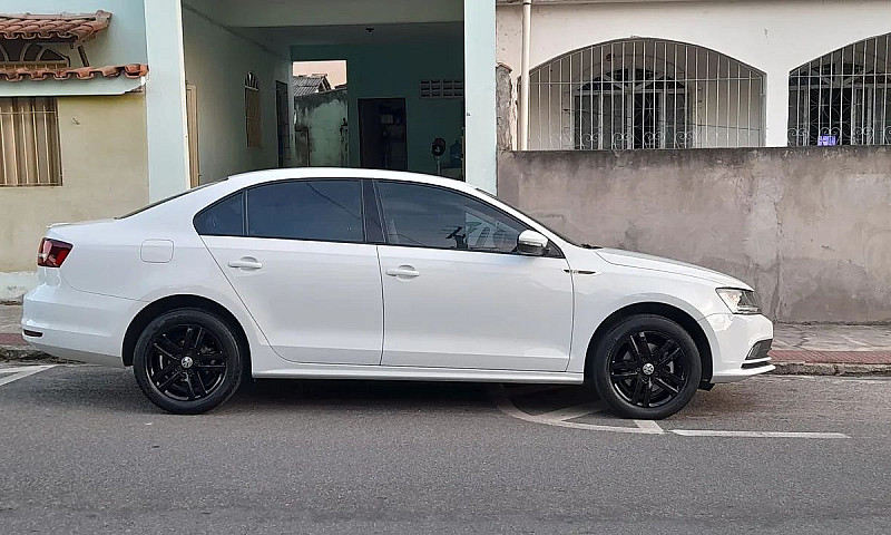 Volkswagen Jetta Com...