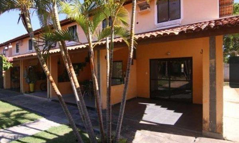 Casa De Condomínio...