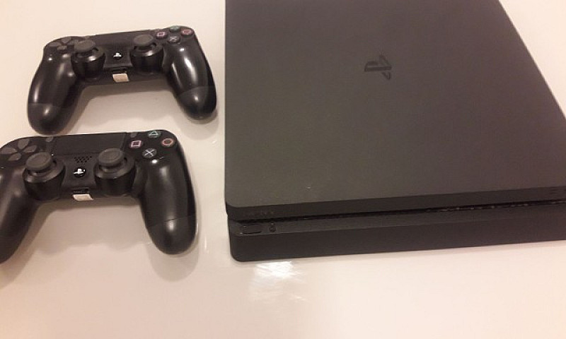 Ps4 Slim 1Tb, 02 Con...