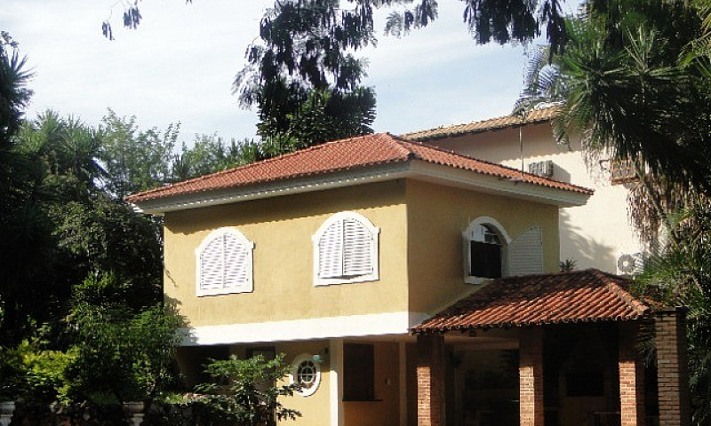 Sobrado Em Terreno D...