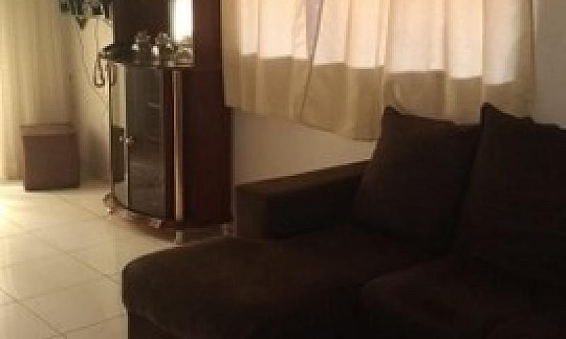 Casa Com 2 Dormitóri...
