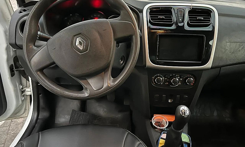 Renault Sandero Auth...