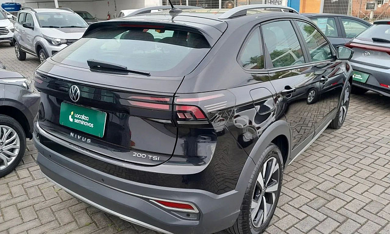 Volkswagen Nivus Hig...