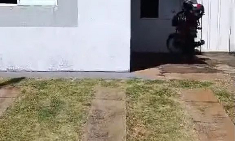 Casa No Terra Nova U...