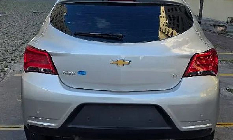 Chevrolet Onix Hatch...