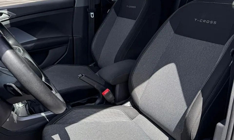 Volkswagen T-Cross 1...