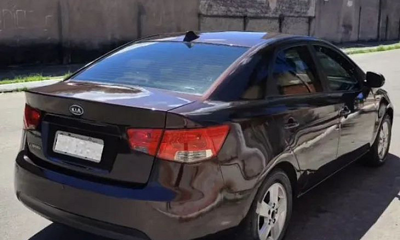 Kia Motors Cerato 1....