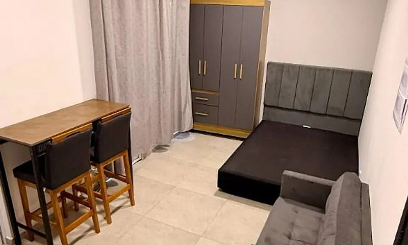 Studio Mobiliado Par...