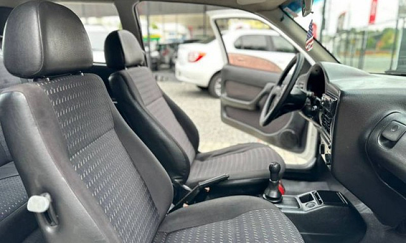 Volkswagen Gol Speci...