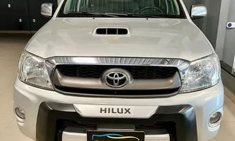 Toyota Hilux Srv 3.0...