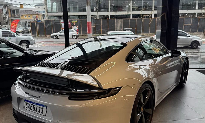 Porsche 911 Carrera ...