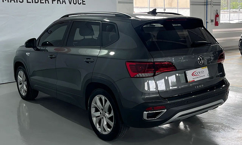 Volkswagen Taos Comf...