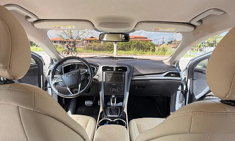 Ford Fusion Titanium...