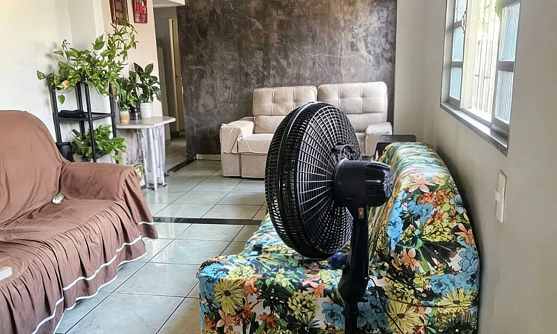 Duas Casas E Um Cômo...