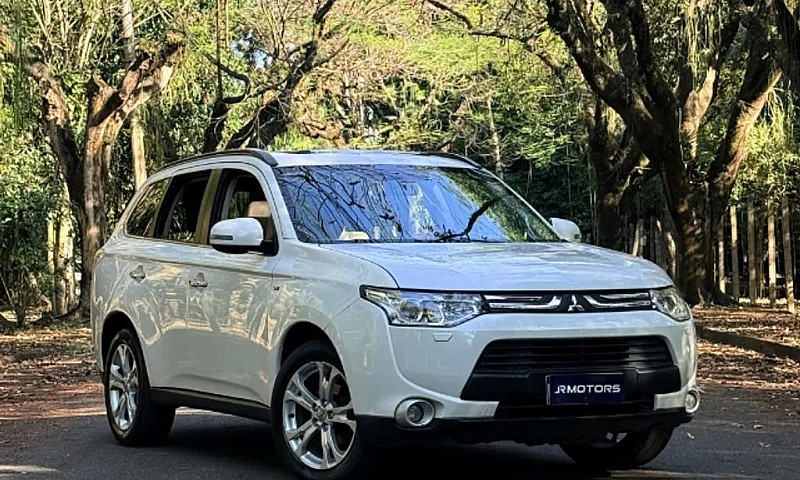 Mitsubishi Outlander...