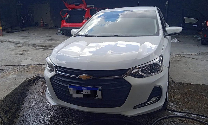 Chevrolet Onix Hatch...