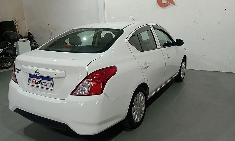 Nissan Versa S 1.0 1...