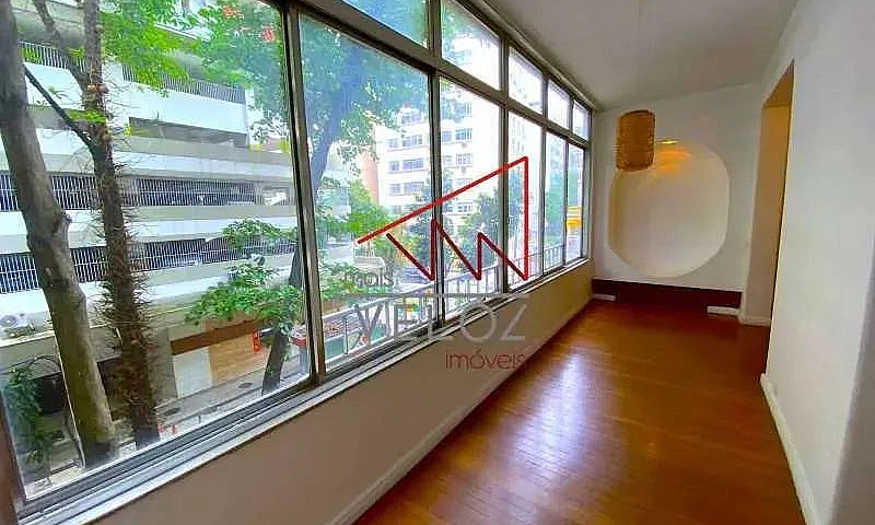 Apartamento-À Venda-...