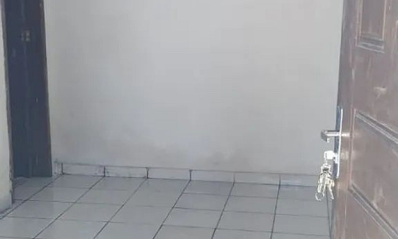 Aluga-Se Casa ...