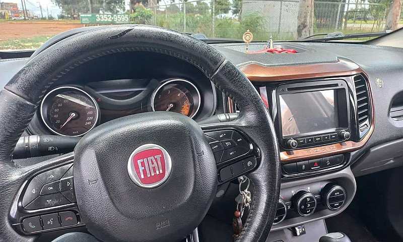 Fiat Toro Volcano 2....