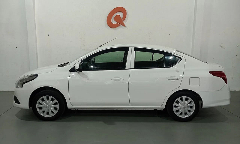 Nissan Versa S 1.0 1...