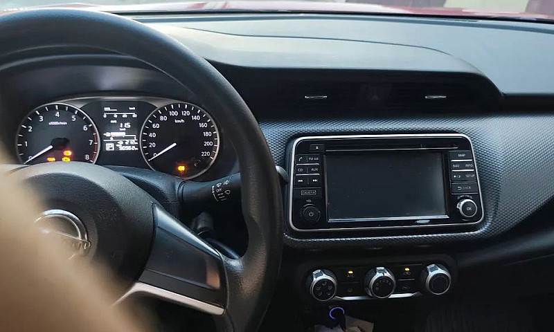 Nissan Kicks S Direc...