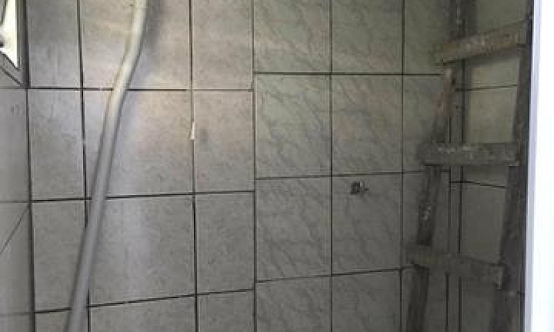 Aluga-Se Casa Em Sal...
