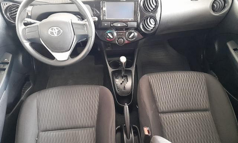 Toyota Etios X 1.3 F...