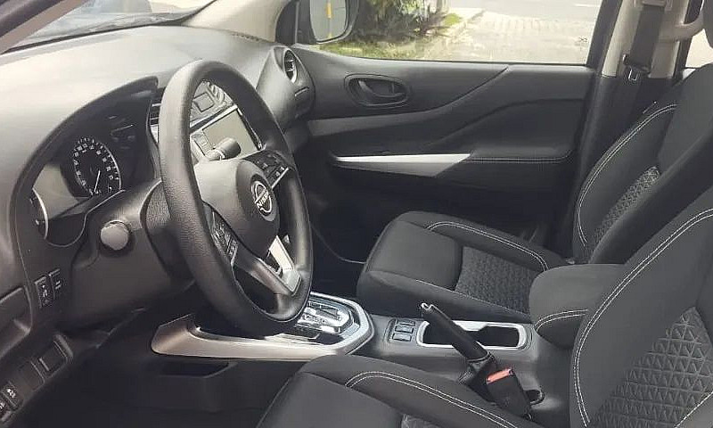 Nissan Frontier Atta...