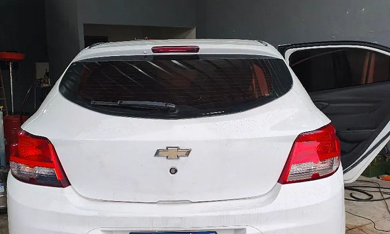 Chevrolet Onix Hatch...