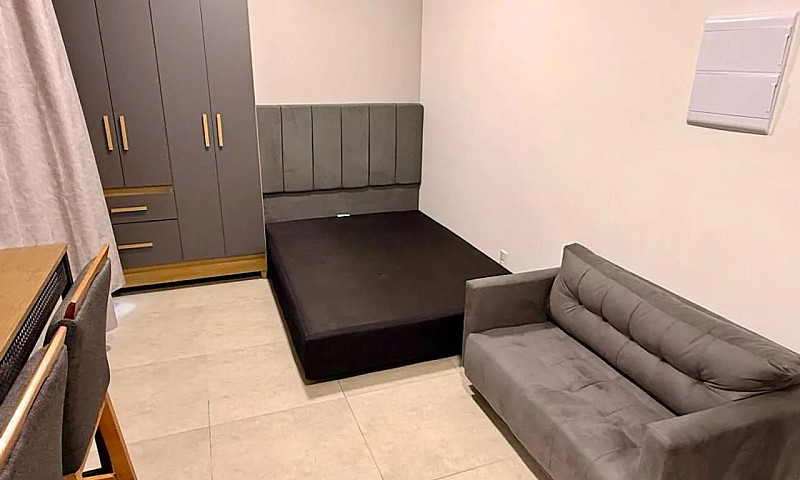 Studio Mobiliado Par...