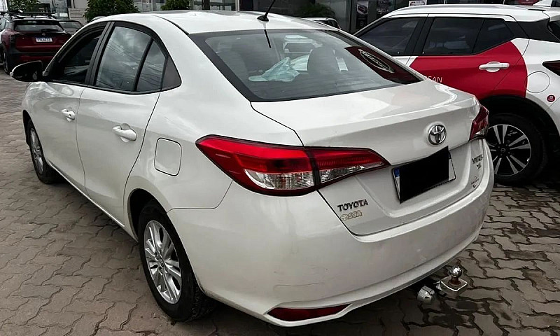 Toyota Yaris Xl Seda...