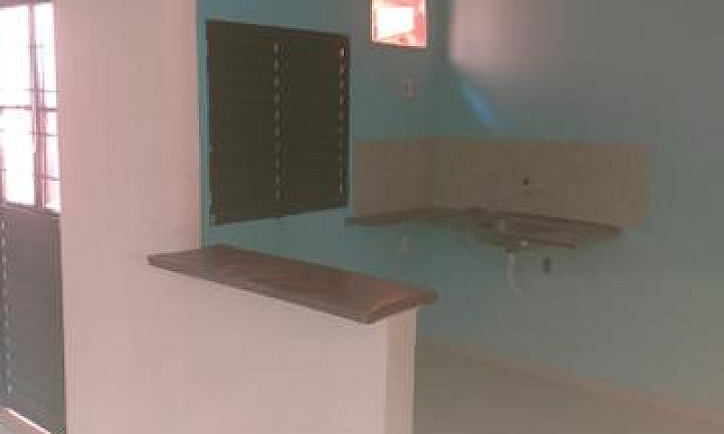 Alugo Casa Com 4 Apa...