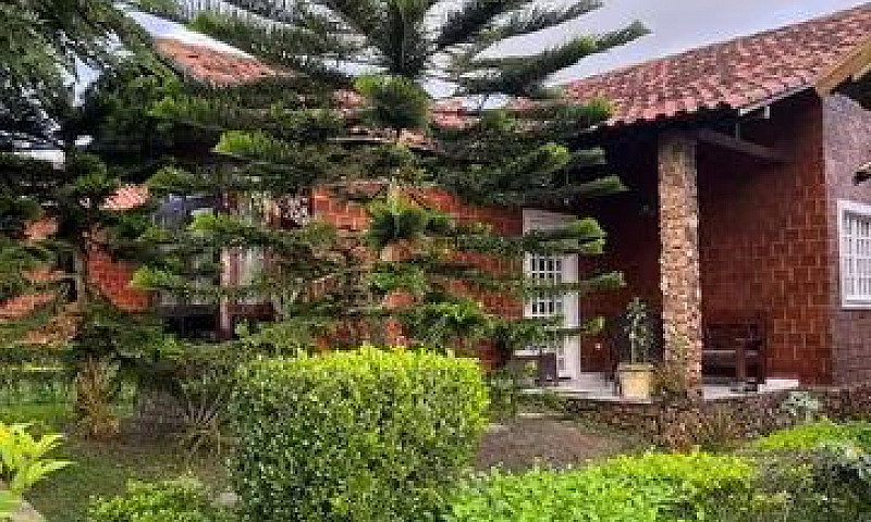 Casa Em Condominio F...