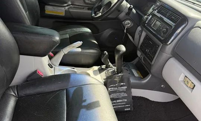 Mitsubishi Pajero - ...