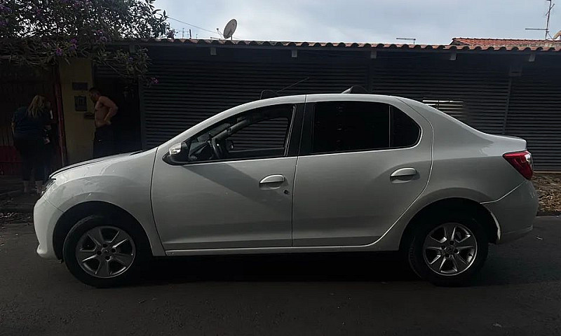 Renault Logan Expres...