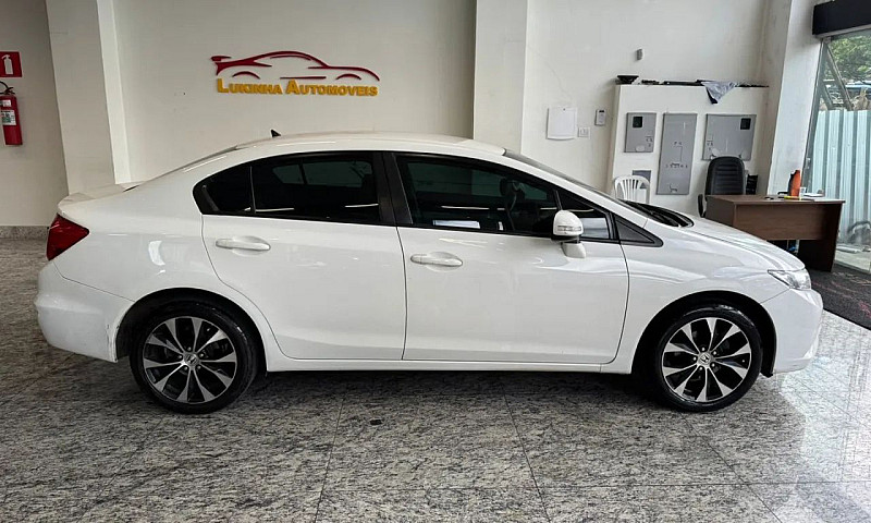 Honda Civic 2.0 Pouq...