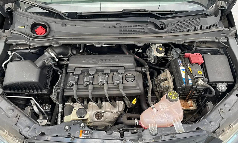 Chevrolet Onix Hatch...