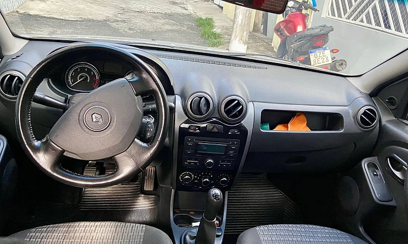 Renault Sandero Expr...