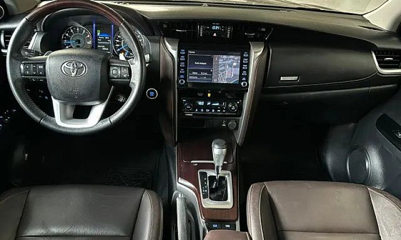 Toyota Hilux Sw4 Srv...