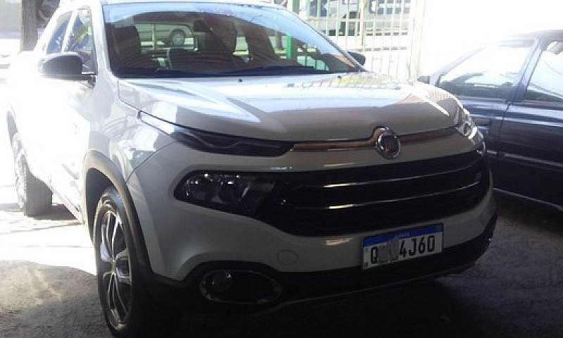 Fiat Toro Volcano 20...