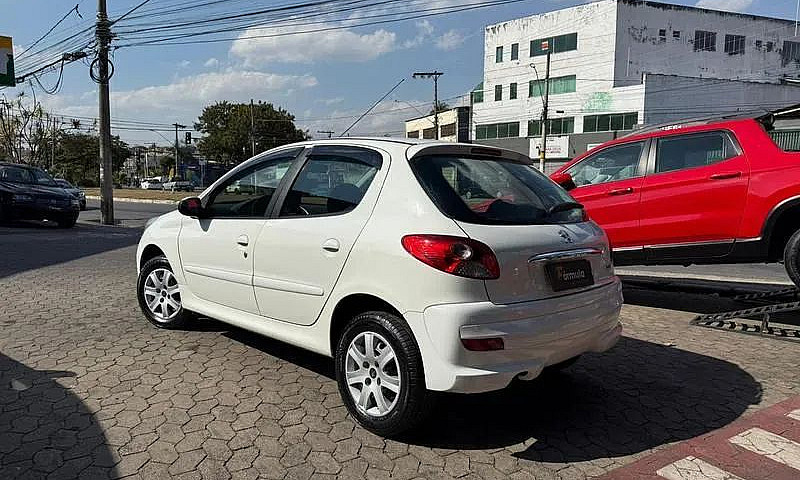 Peugeot 207 Active 1...