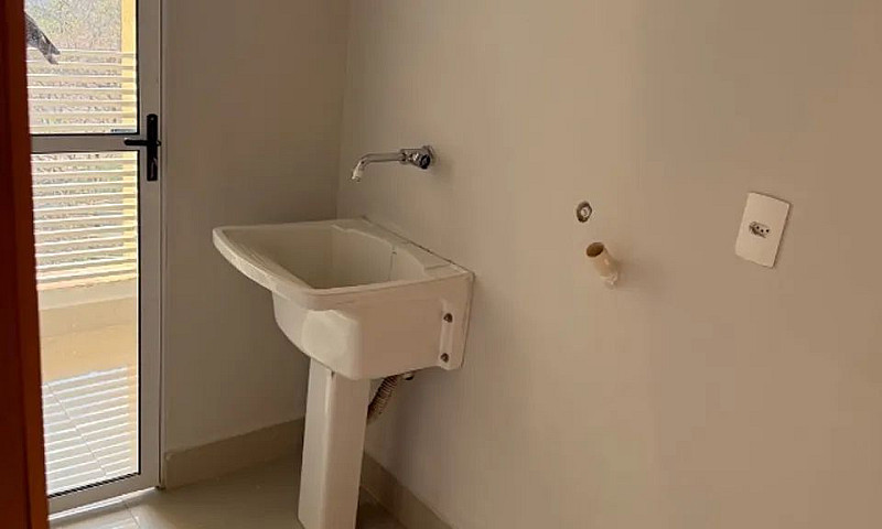 Aluga Se Apto Impecá...
