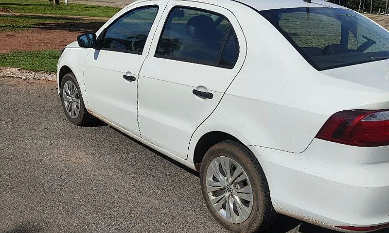 Volkswagen Voyage 1....