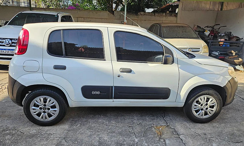 Fiat Uno Vivace Cele...