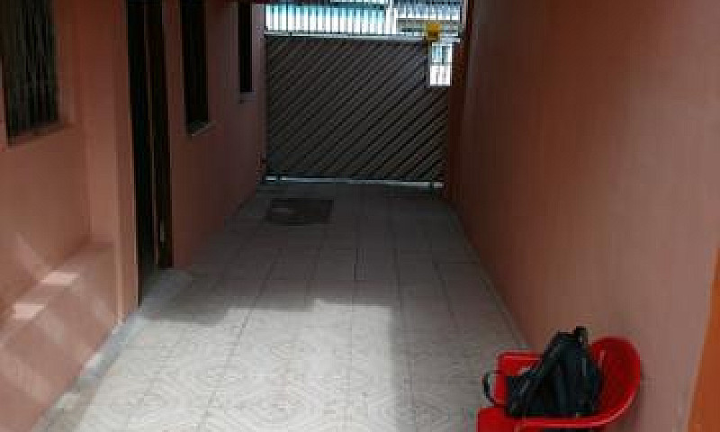 Alugo Casa Com 4 Apa...