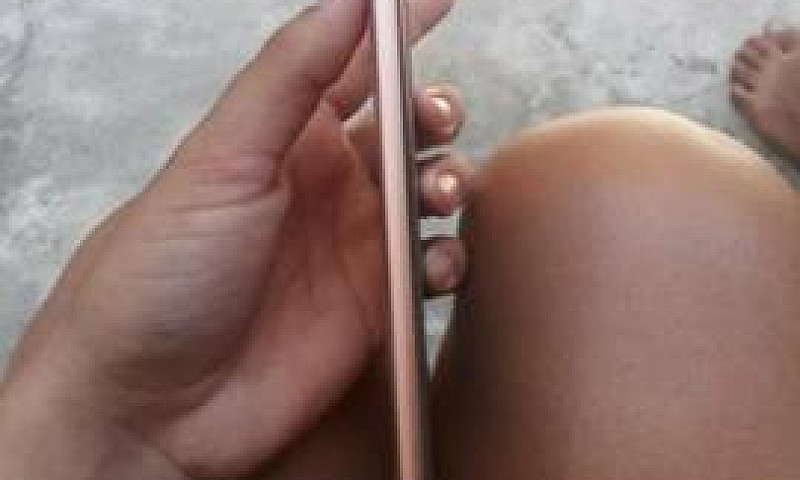 Moto E4...